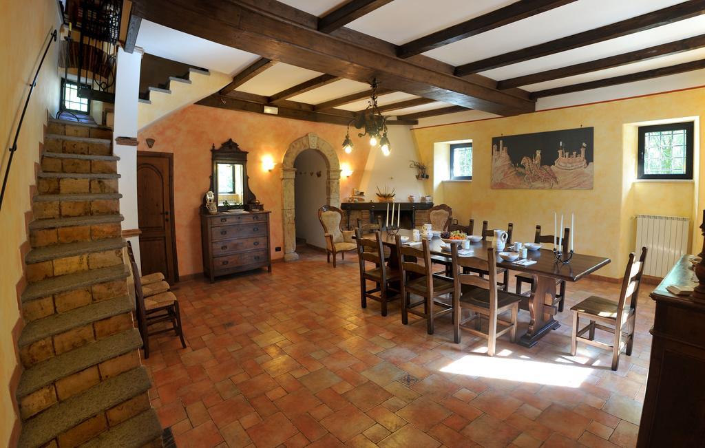 L'Antica Mola Villa Castel Madama Szoba fotó